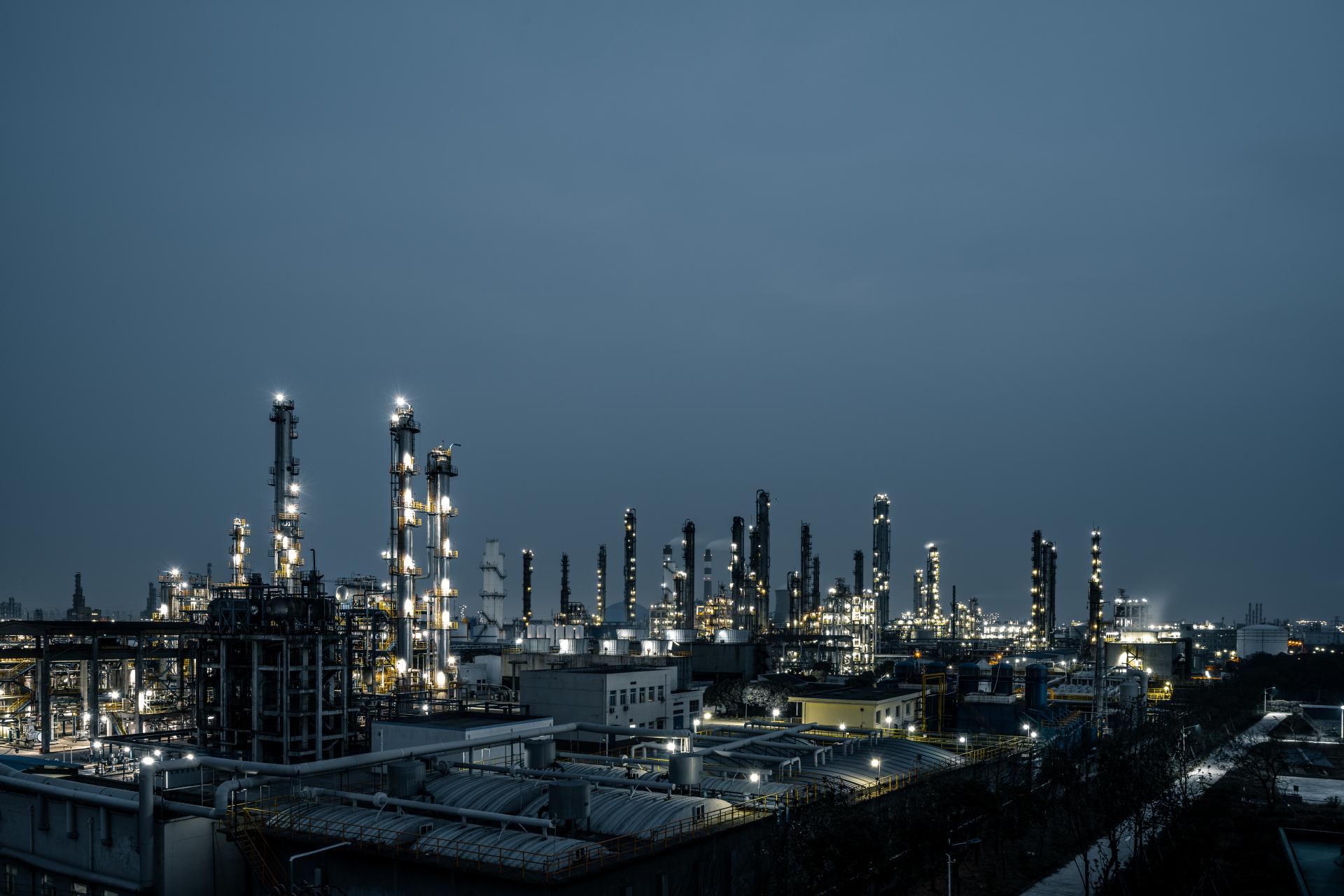 Éclairage LED pétrole et gaz : C1D1 tête de puits et raffinerie